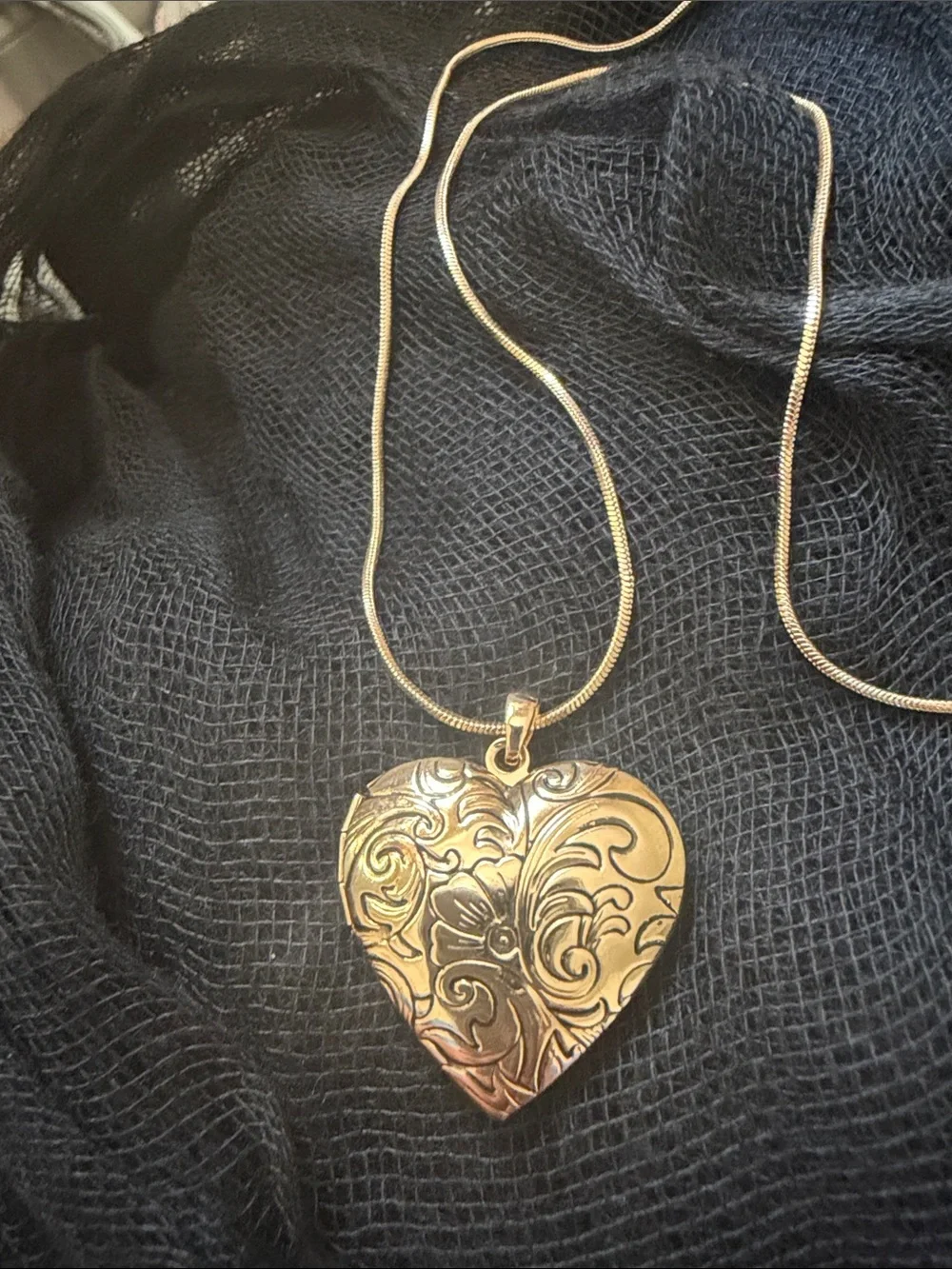 Gold Heart Locket Pendant Necklace - Elegant Floral Design